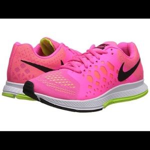 Women’s Pink Nike zoom Pegasus 31